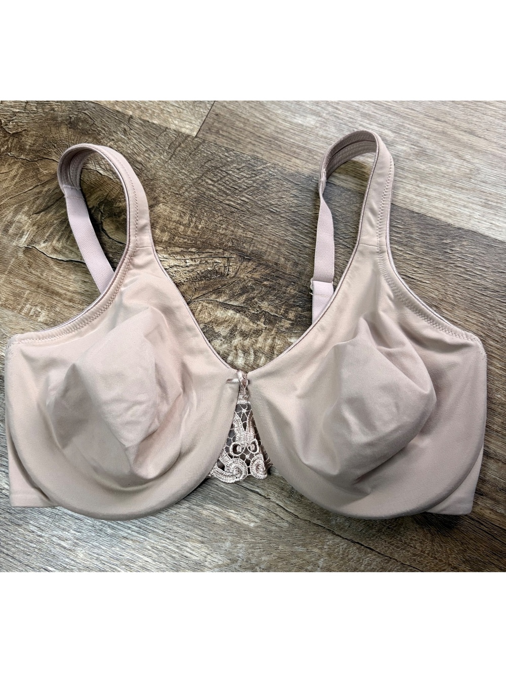 Modern Movement Women's 34DDD Nude Underwire Bra with Lace Detail